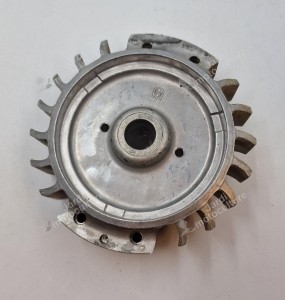 Volant magnétique pour Husqvarna 362  365 371  372  372XP occasion